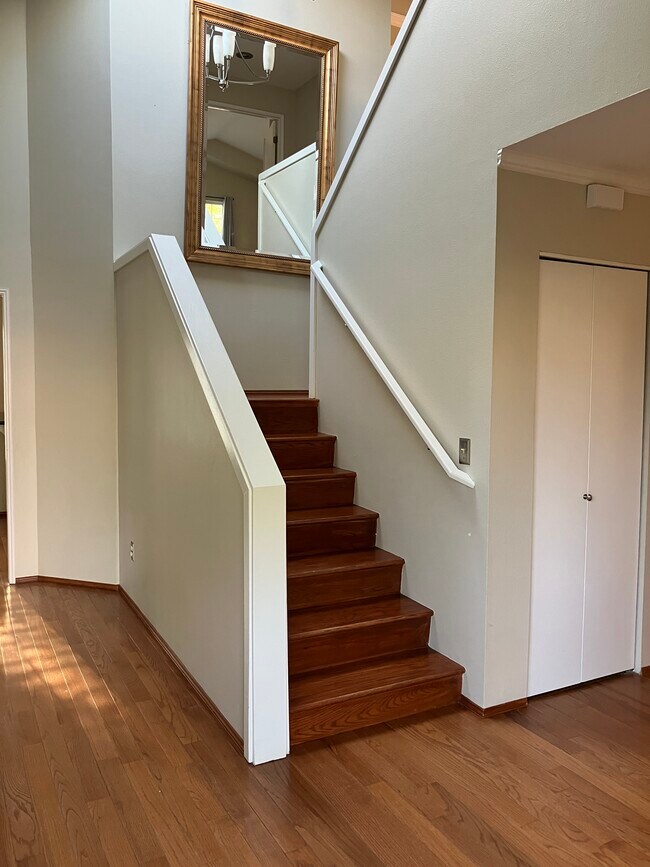 Building Photo - 3507 253rd Ct SE
