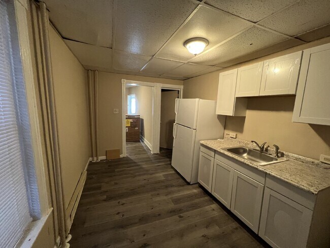 Foto del edificio - AVAILABLE NOW! Newly Renovated 1BR!