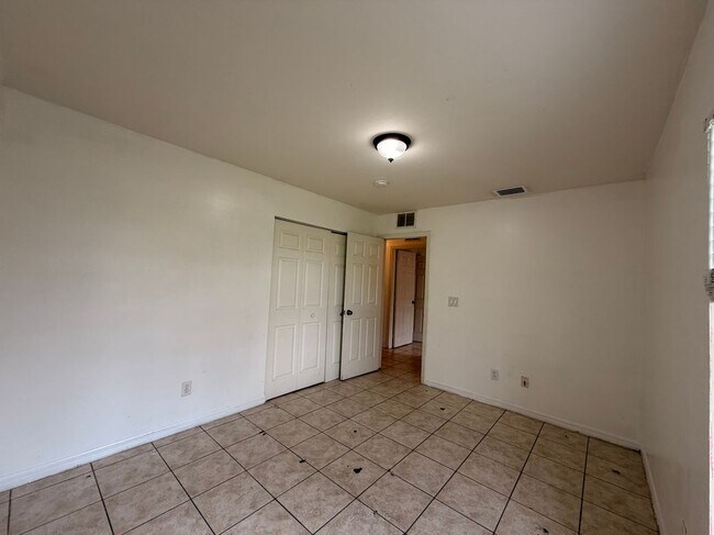 Foto del edificio - 2438 George Ave S