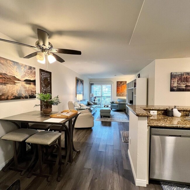 Foto del edificio - Charming Upgraded 1 Bed/1 Bath Condo at Mi...