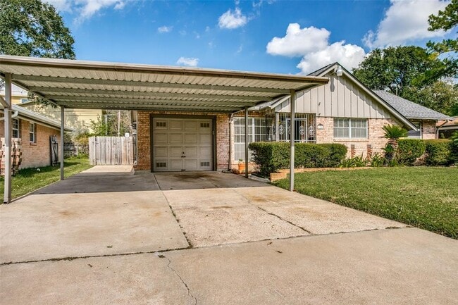 Building Photo - 2322 Ansbury Dr