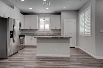 Building Photo - 1040 Via Panfilo Ave