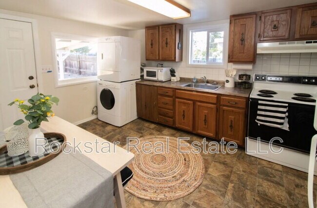 Foto del edificio - 6707 N Atlantic St