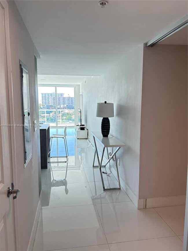 Building Photo - 400 Sunny Isles Blvd