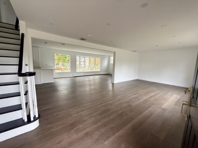 Foto del edificio - 71 Tiffany Dr