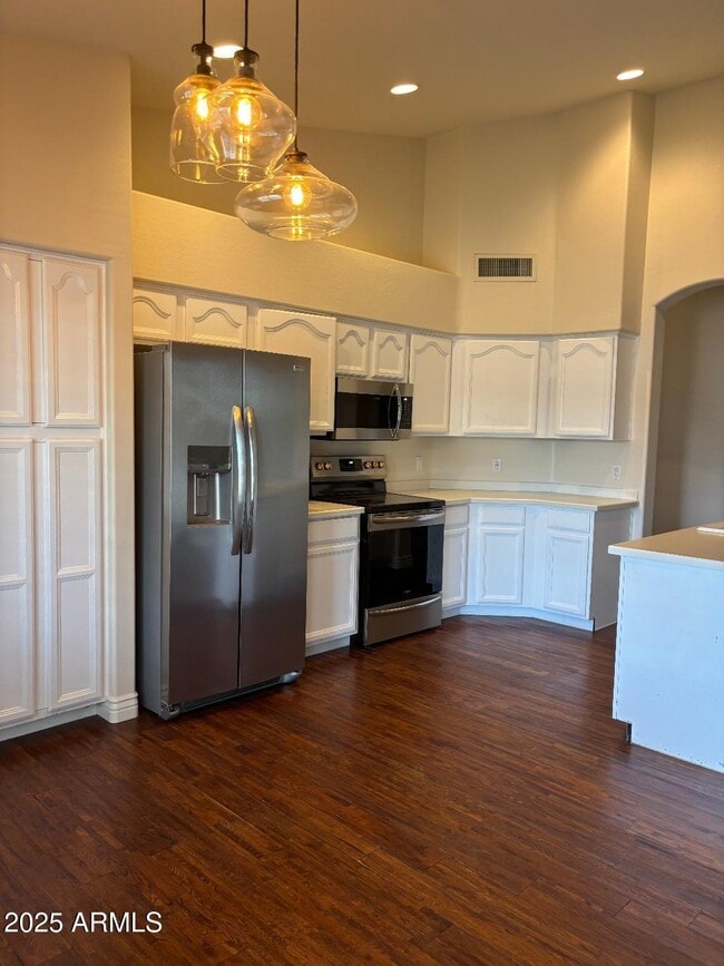 Building Photo - 5842 W Columbine Dr