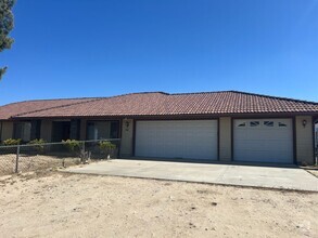 Building Photo - 121 Marcos Rd
