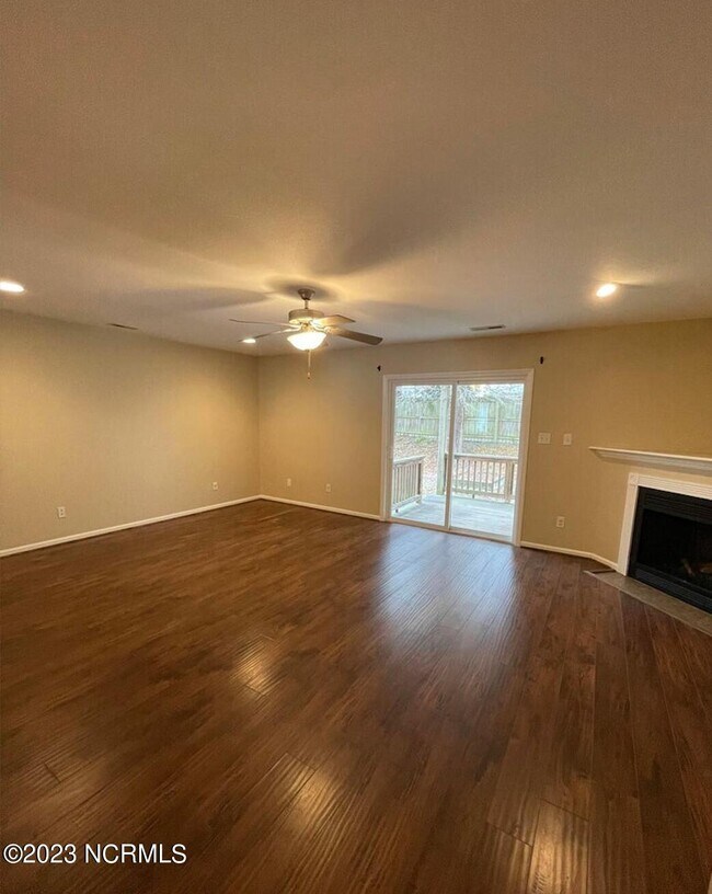 Building Photo - 4225 Brook Creek Ln
