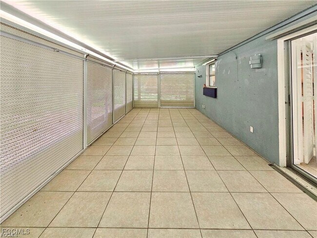 Foto del edificio - 211 S Lake Dr