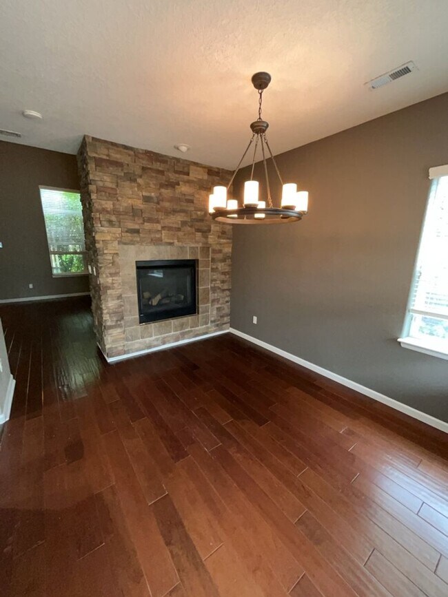 Building Photo - 10115 Avenida Vista Cerros NW