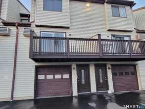 Building Photo - 8 Scuppo Rd