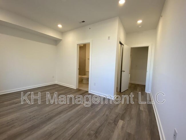 Photo - 709 N 44th St Apartment