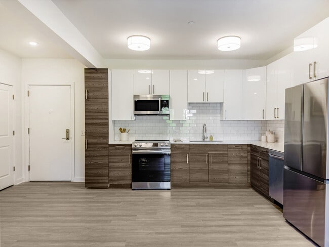 Building Photo - The Flats at Jenkintown