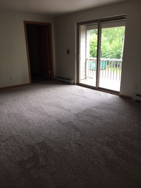 living room - 903 Alabama Pl