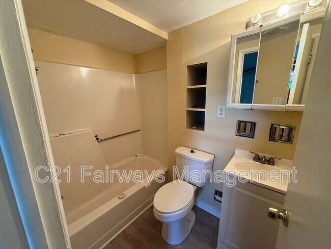 Foto del edificio - 2580 Pitcairn Rd