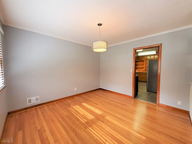 Building Photo - 1340 Milton Pl SE