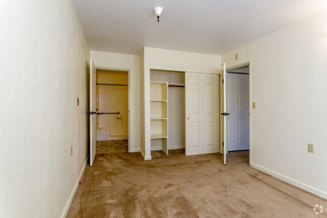 1HAB,1BA-575 ft² - Auburn Ravine Terrace - 55+ Active Adult Apartments