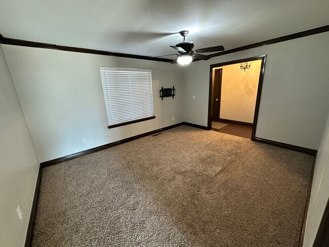 Foto del edificio - Spacious 3-Bedroom, 2-Bath Home in SE OKC!