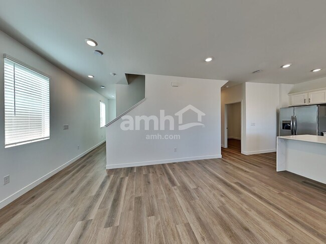 Foto del edificio - 6211 W Calle Bilboa