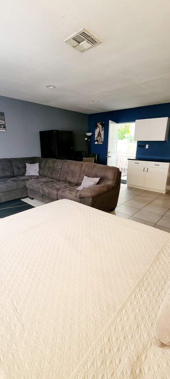 Photo - 2007 Crawford Ave House