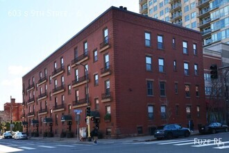 Building Photo - 603 S 9th St