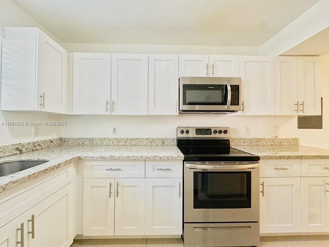 Foto del edificio - 10500 SW 155th Ct
