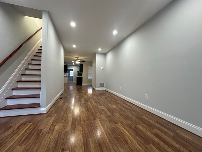 Foto del edificio - Beautiful Three-Bedroom House in Baltimore