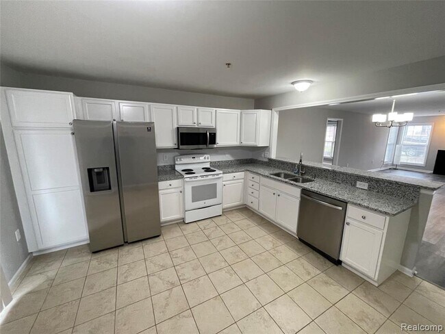 Building Photo - 28139 Carlton Way Dr