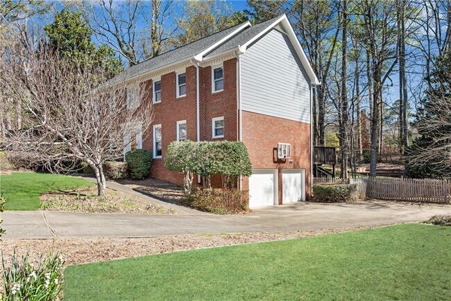 Building Photo - 750 Redlion Run