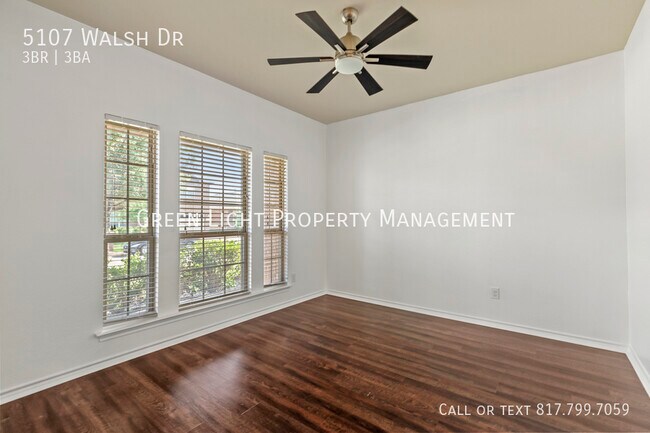 Foto del edificio - 5107 Walsh Dr