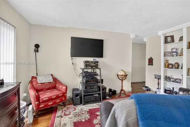 Foto del edificio - 5240 NE 6th Ave