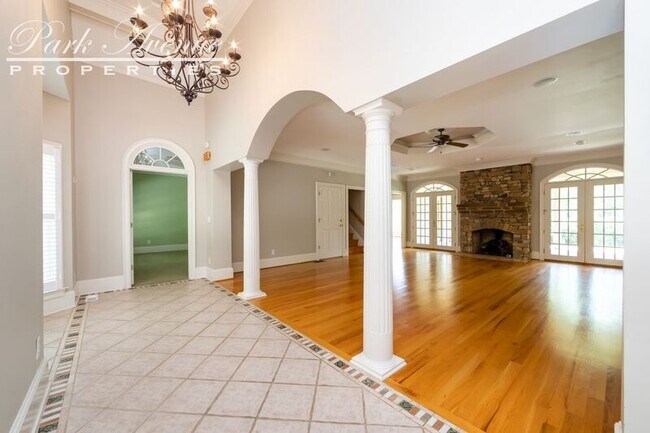 Building Photo - 236 Towill Pl