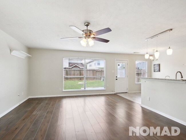 Building Photo - 14119 Maximos Dr