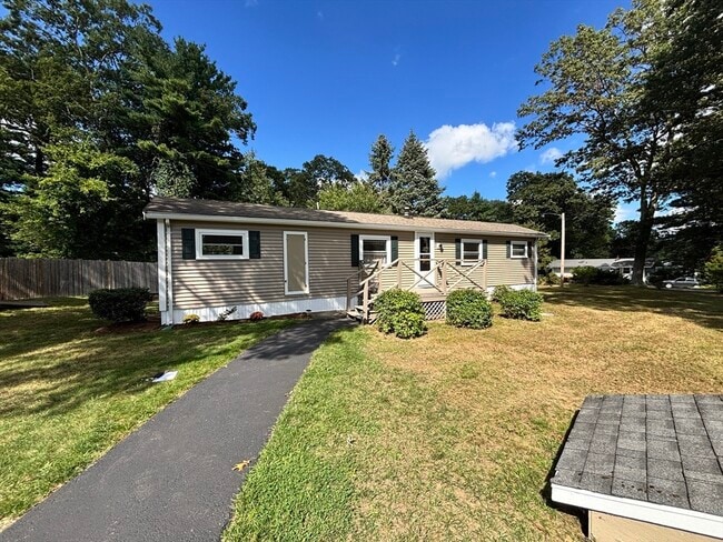 Building Photo - 27 Lynnbrook Ave