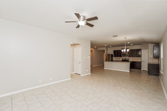 Building Photo - 8806 Double Oak