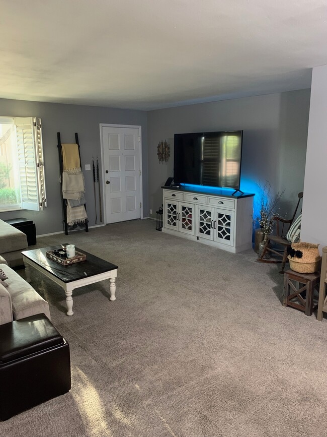 Living Room - 5945 E Thomas Rd