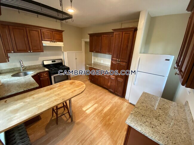 Foto del edificio - 19 Putnam Ave