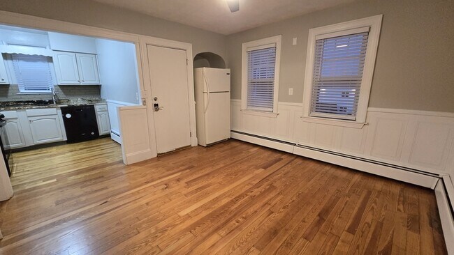 Building Photo - 133 Phenix Ave