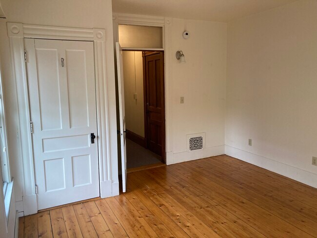 Dormitorio 1 - 16 Sibley Ave