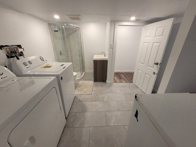 Photo du bâtiment - Room 9- 62 Ontario St Thunder Bay ON P7B 3G2