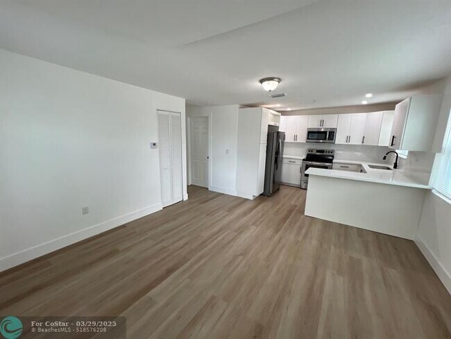 Foto del edificio - 10540 NW 28th Ave