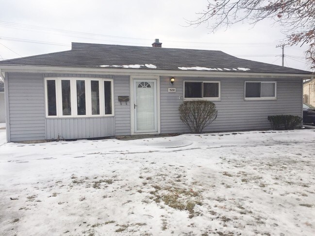 Building Photo - 3 br, 1 bath House - 15232 Leland St