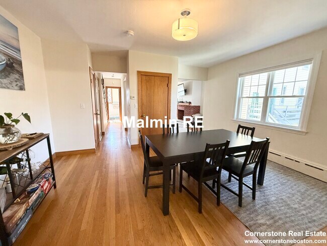Foto del edificio - 920 E 4th St