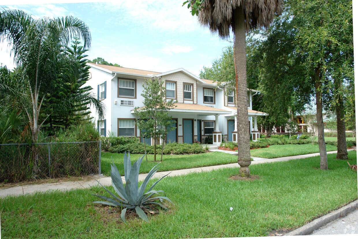 Foto principal - 2962 1st St S