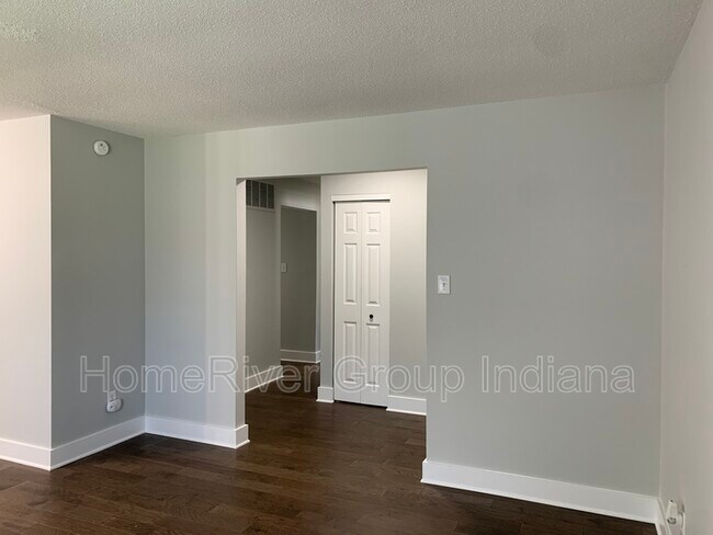 Foto del edificio - 4032 Rookwood Ave