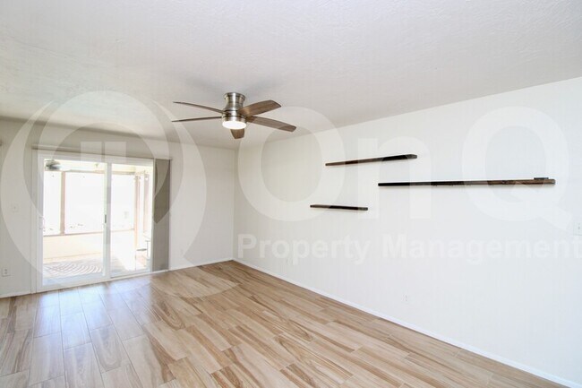 Foto del edificio - 4528 E Capistrano Ave