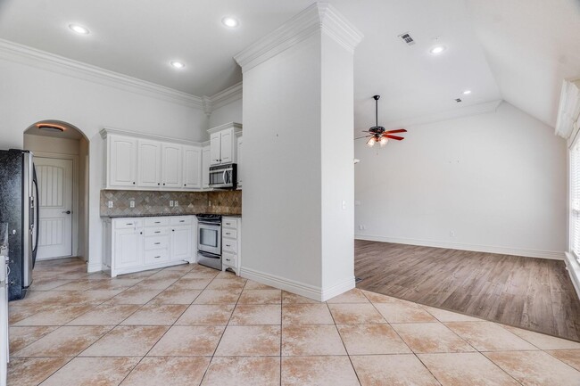 Building Photo - Charming 3-Bedroom Home for Rent in Fayett...