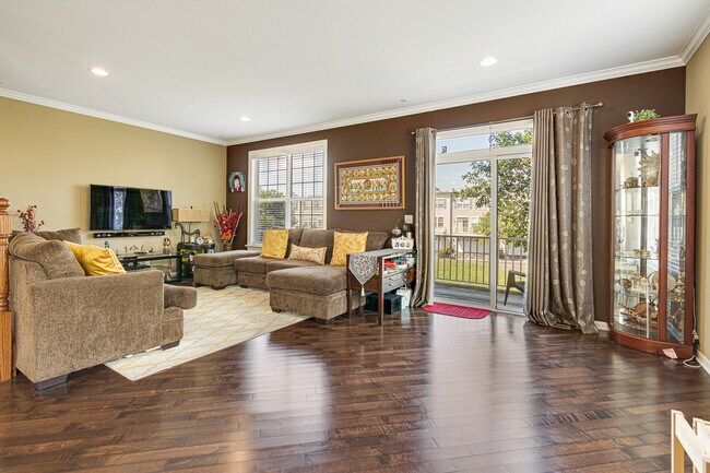 Foto del edificio - 822 Lewisburg Ln