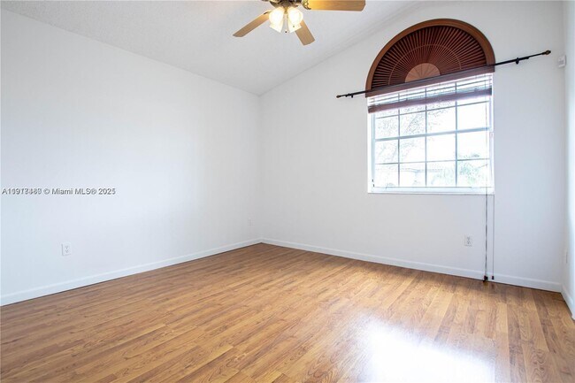 Foto del edificio - 16227 SW 139th Ct