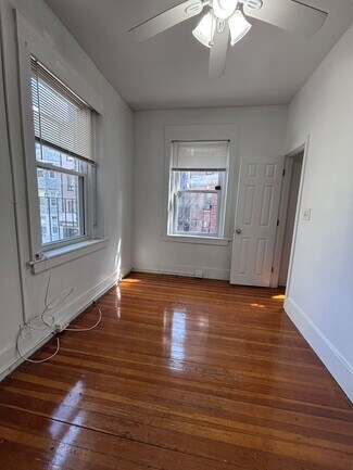Building Photo - 65 Burbank St